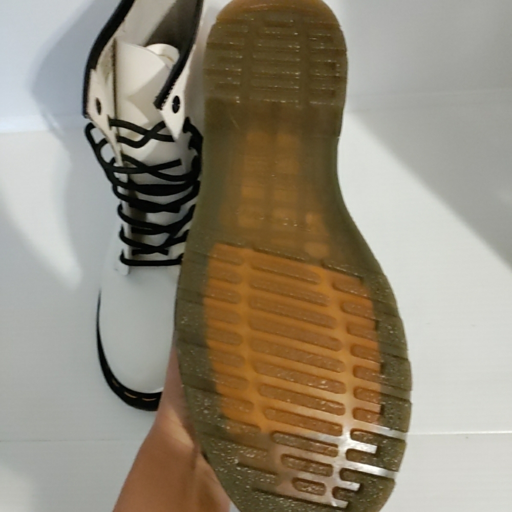 Dr Martens 11821 White Leather Combat Boots Shoes Women's Size 41 / 9 - Picture 11 of 12
